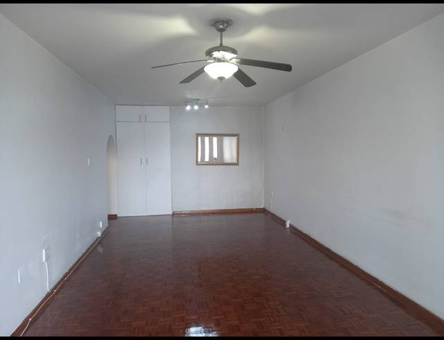 1.5 BEDROOM APARTMENT RENTED IN DURBAN CENTRAL
